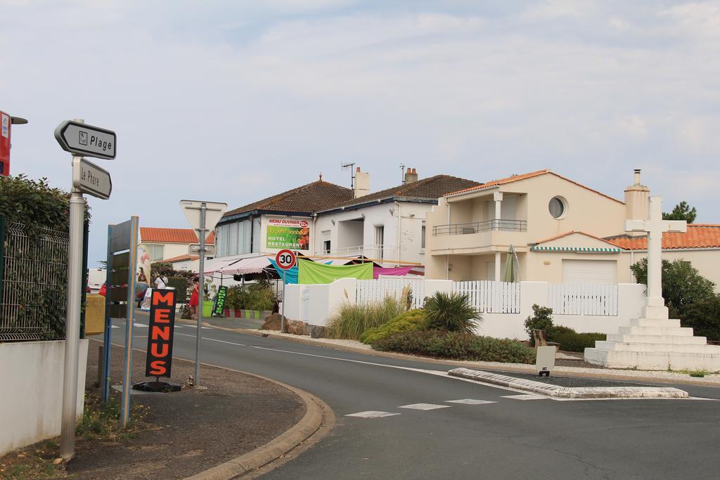 Hotel Au Petit Bonheur La Tranche-sur-Mer Exterior foto